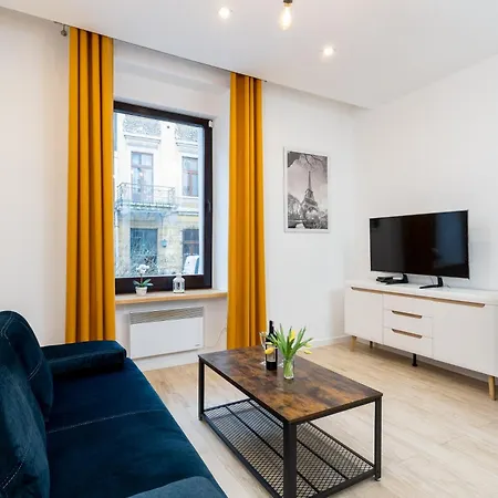 Yellow Window Апартаменты Краков