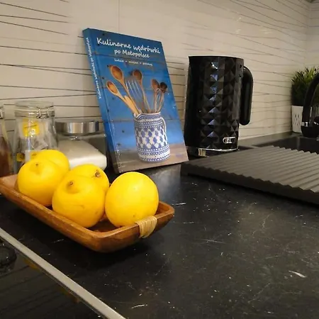 Yellow Window * Krakkó