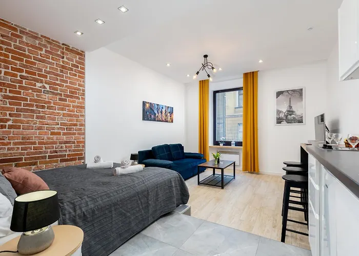 Yellow Window Apartment Krakow